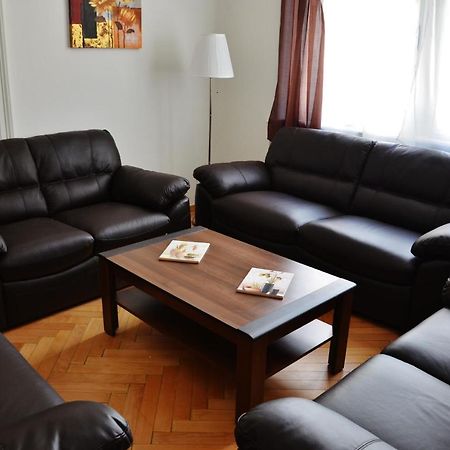 Apartment In The Heart Of プラハ エクステリア 写真