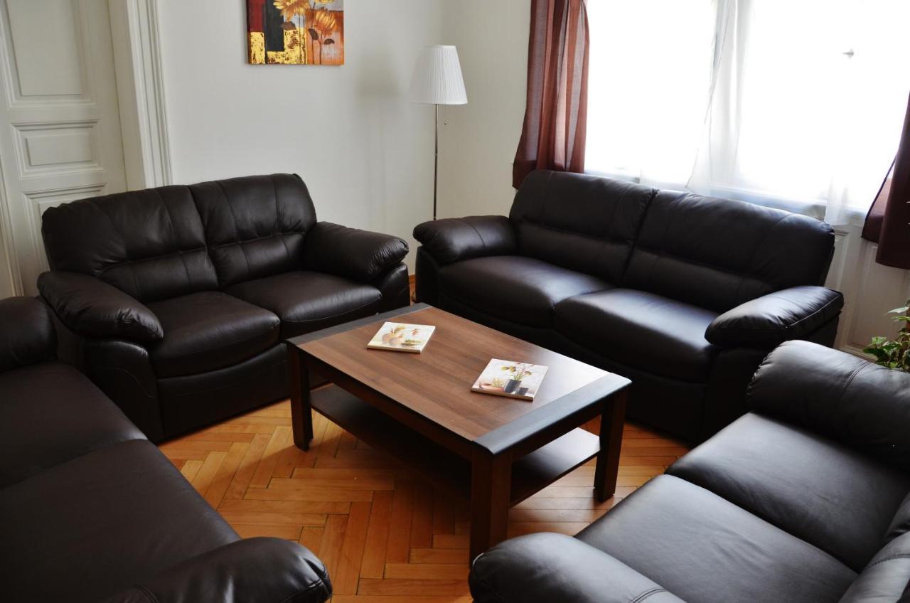 Apartment In The Heart Of プラハ エクステリア 写真