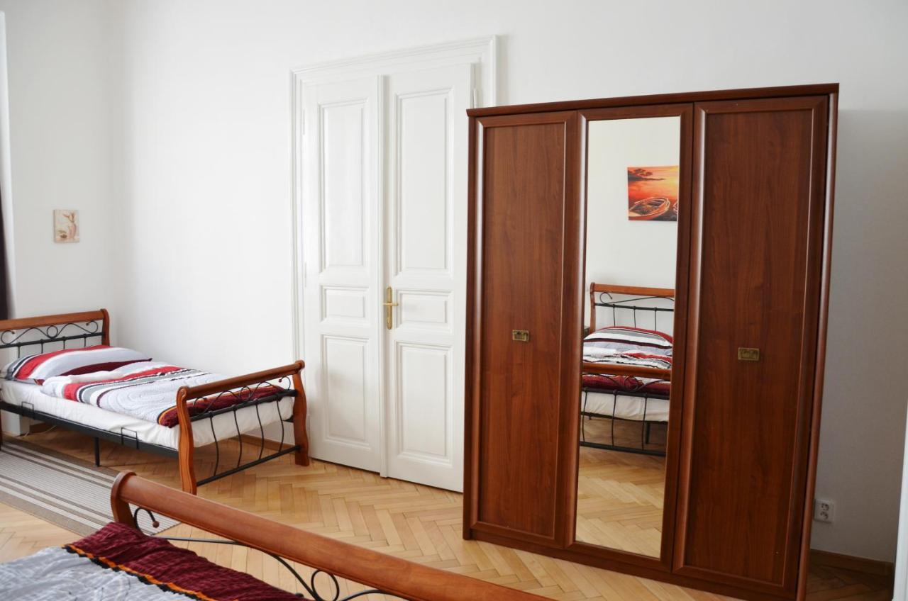 Apartment In The Heart Of プラハ エクステリア 写真