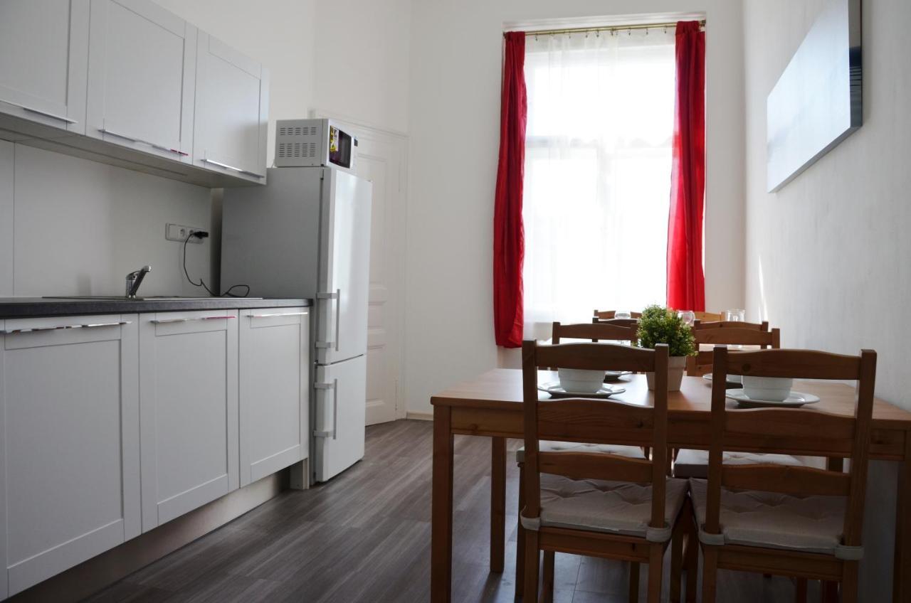 Apartment In The Heart Of プラハ エクステリア 写真